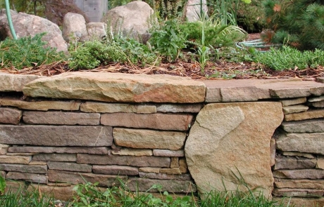 Handstack retaining wall stone