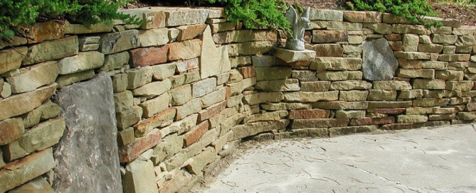 Stone wall using heavy wall stone